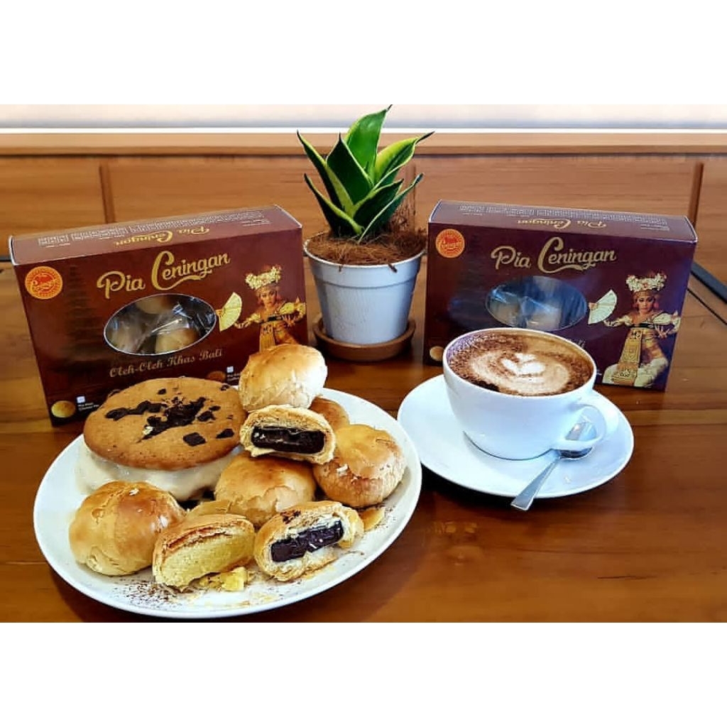 pia Ceningan Bali pie Bali pia coklat pia keju pia kacang hijau Bali pie Bali oleh oleh Bali jastip 
