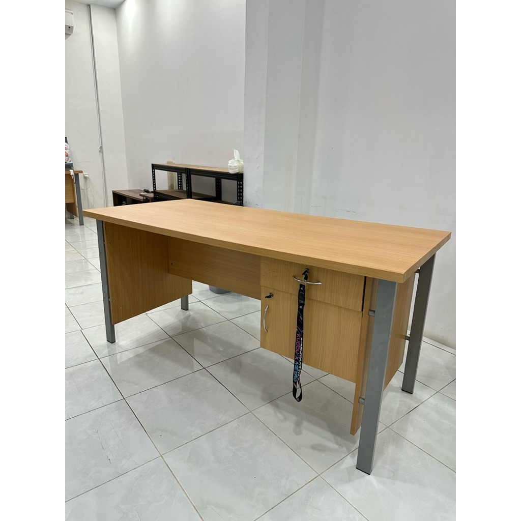 MEDAN ONLY - Meja Kantoran Kayu Besi Mena Komputer Meja Kerja Besar Office Desk Medan