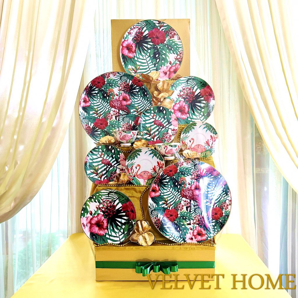 Parcel Hampers piring cangkir mug flamingo hamper parsel gift set natal lebaran imlek tahun baru sin