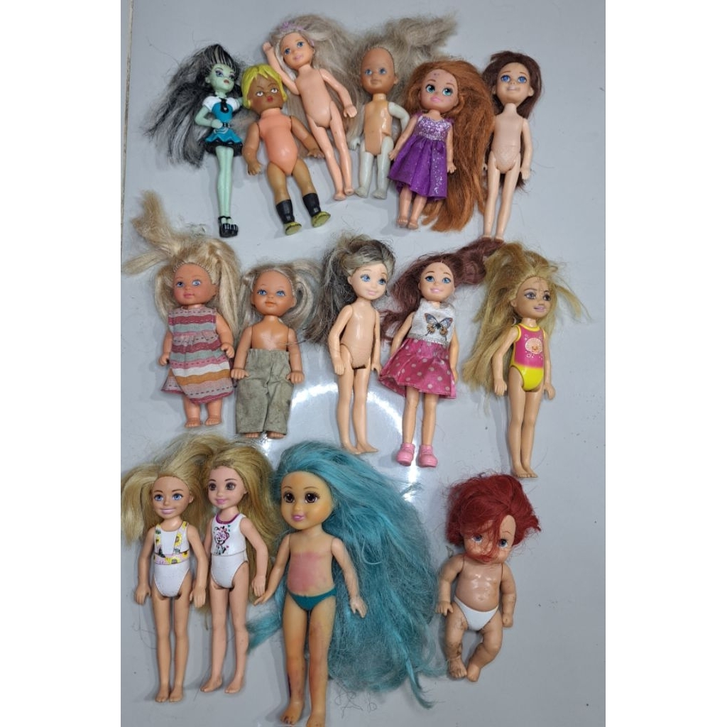 mainan anak perempuan barbie/boneka kecil