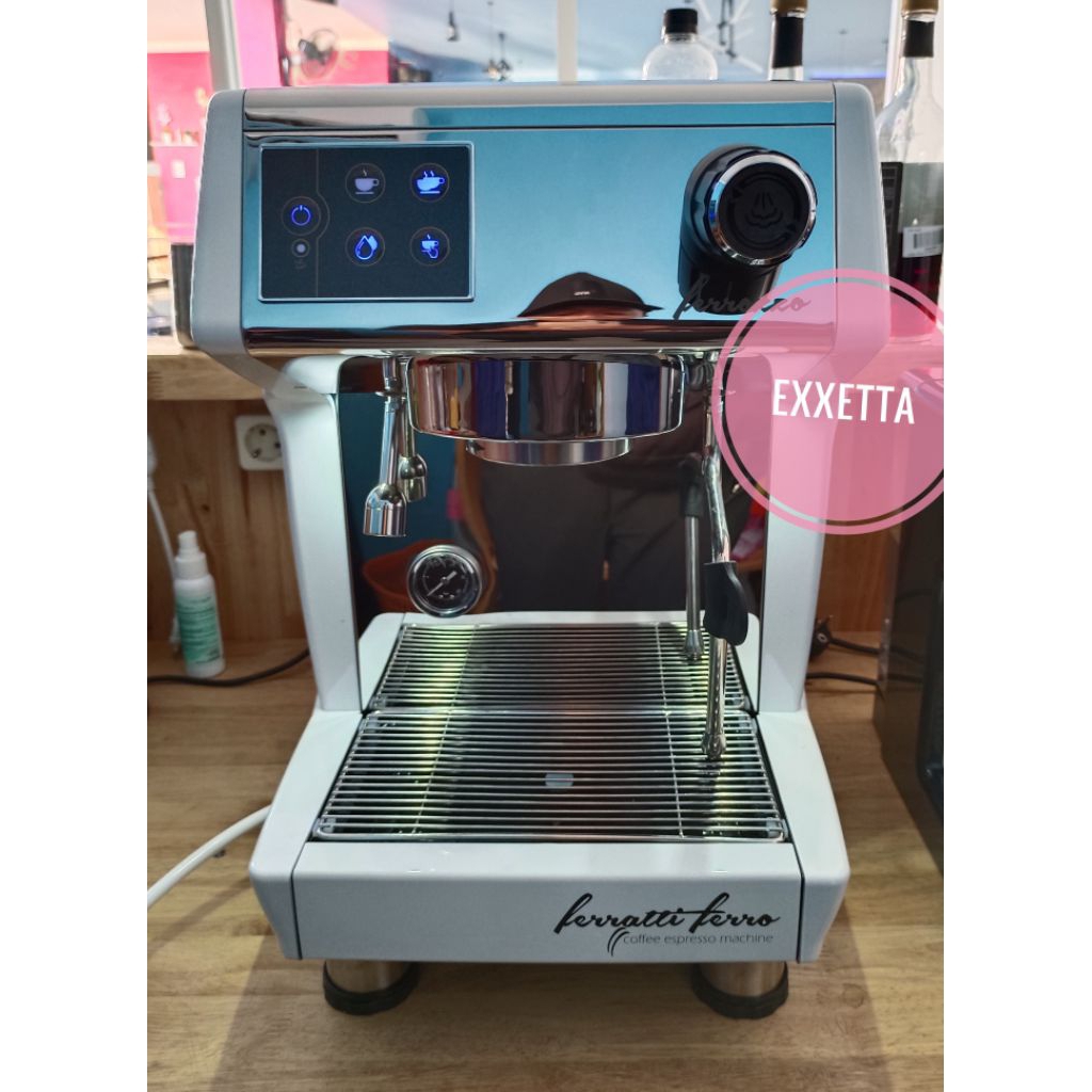 Ferratti Ferro FCM 3200 DX (Merah dan Hitam)