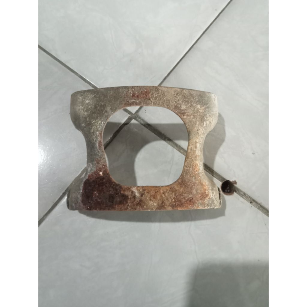 brecket tatakan slebor depan CBR 150 old/lama