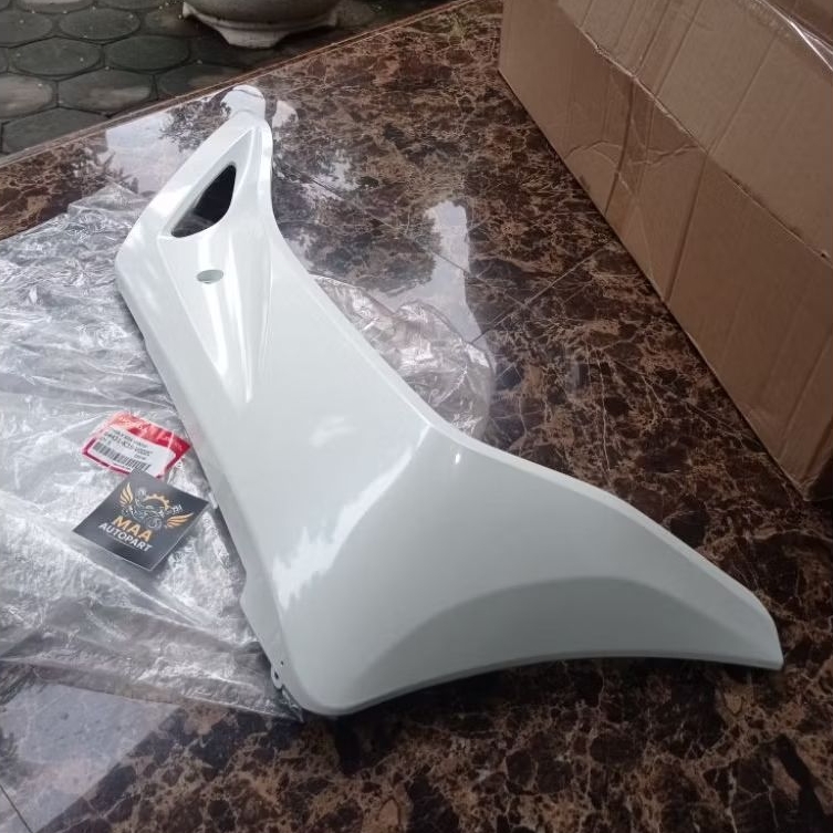 Cover Side Floor Dek Samping Bawah PCX 150 CBU 2014 2015 2016 White Putih 64431K35V00ZC 64432K35V00Z