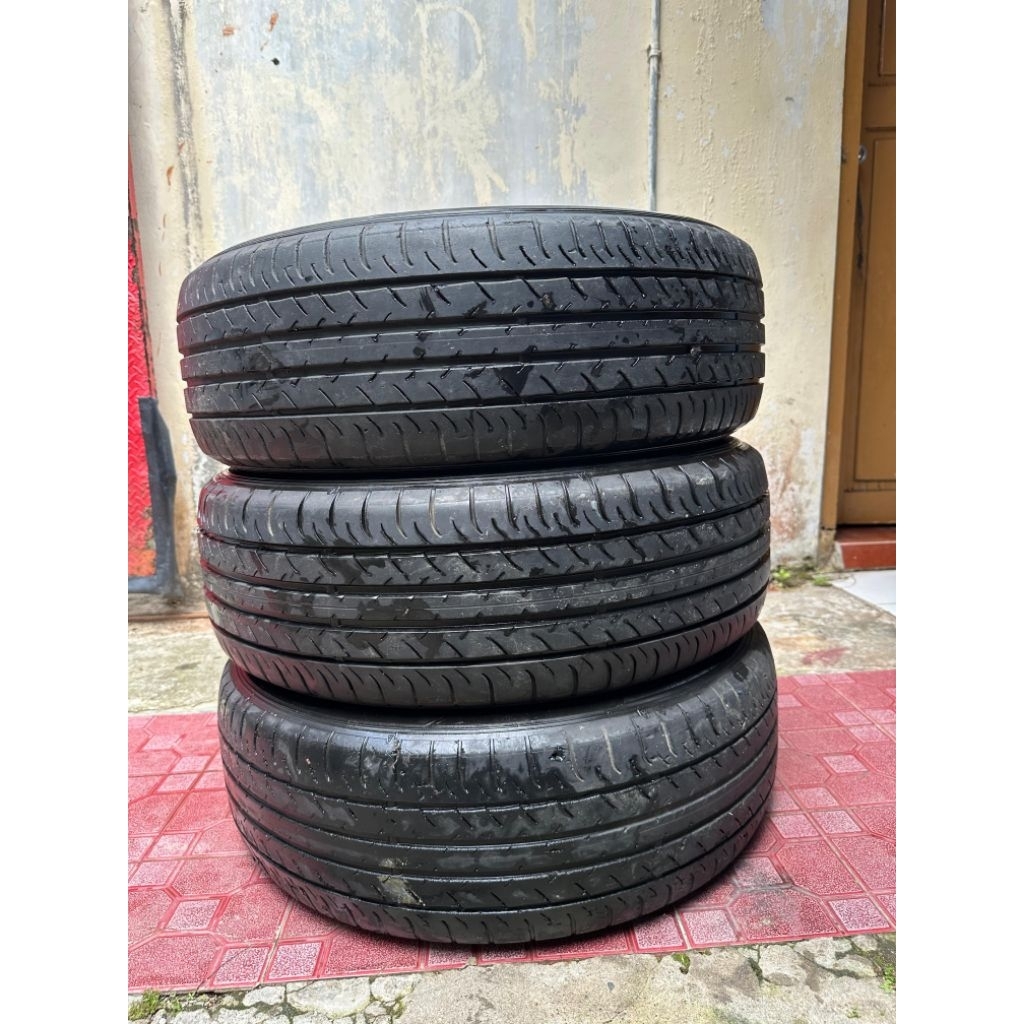 Ban 225/60R18