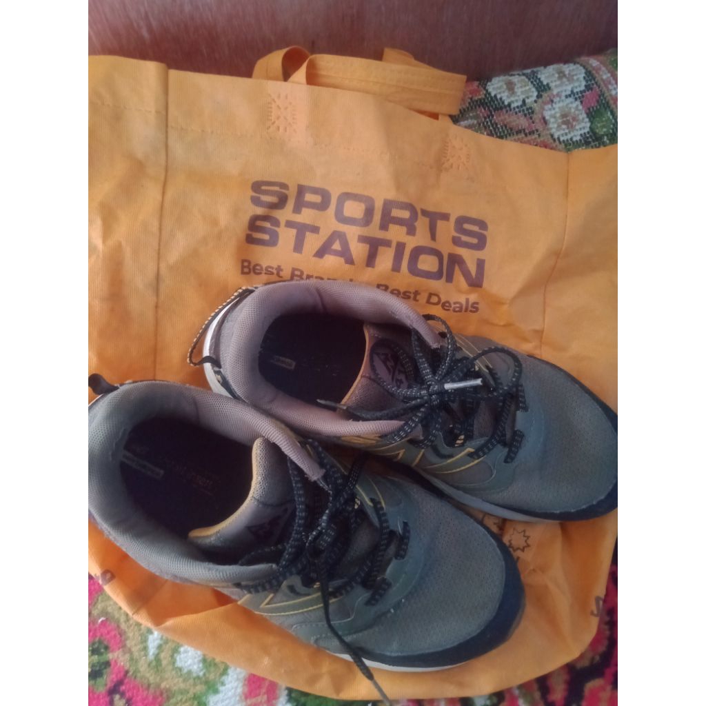 Sepatu new balance trail 410