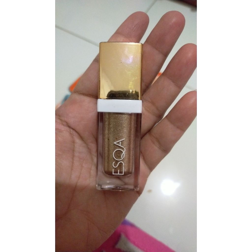 eyeshadow liquid esqa