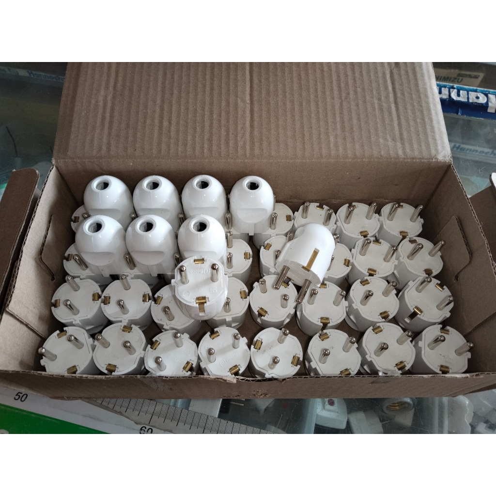 BROCO STEKER ARDE / 2P PUTIH 13110 1311055 COLOKAN BULAT colokan listrik steker listrik cop listrikB