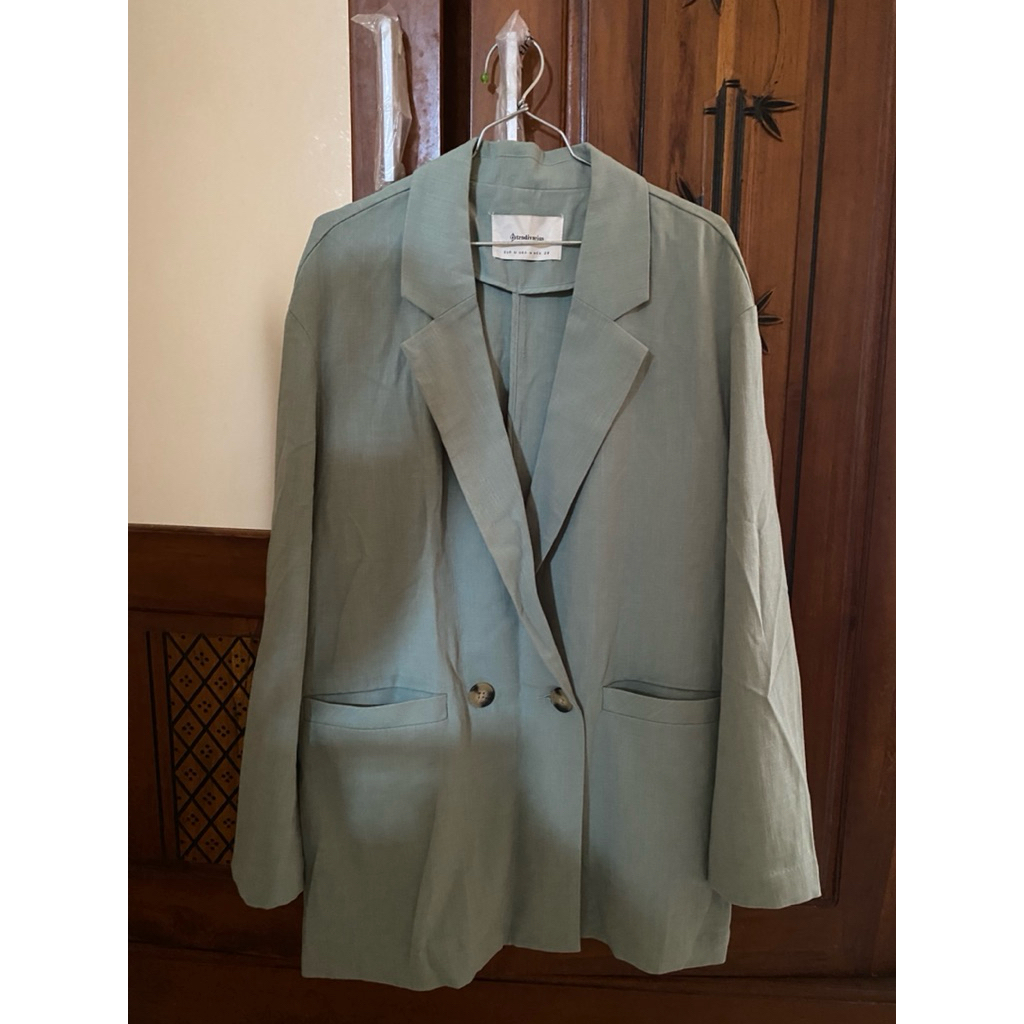 Blazer Wanita Preloved by Stradivarius