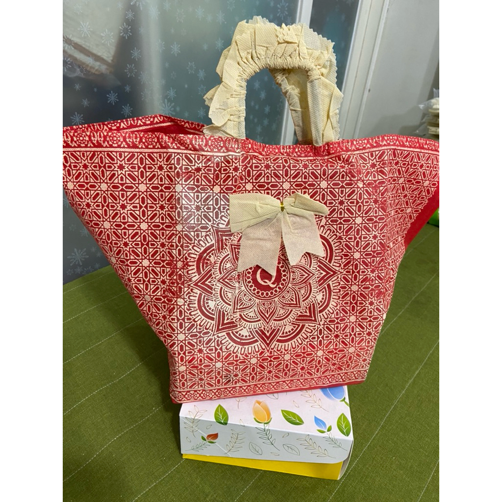 TAS HAJATAN RENDA BATIK TENGAH 22x22x30