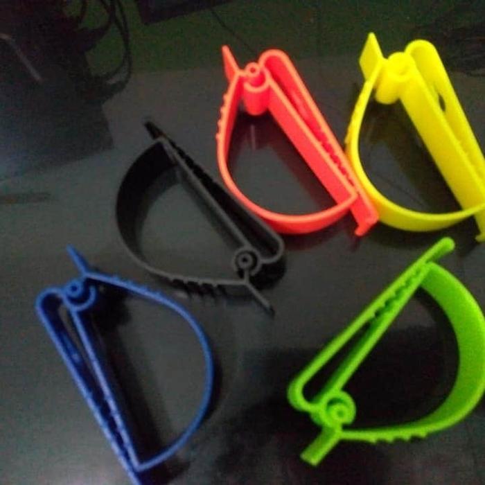 Gantungan Helm Safety Proyek