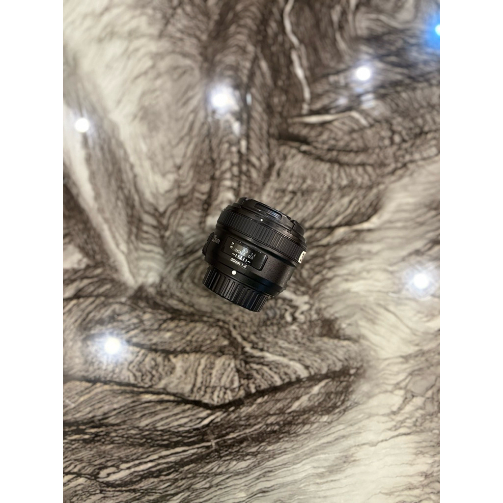 Lensa Fix Nikon 35mm F2 YONGNUO Mulus