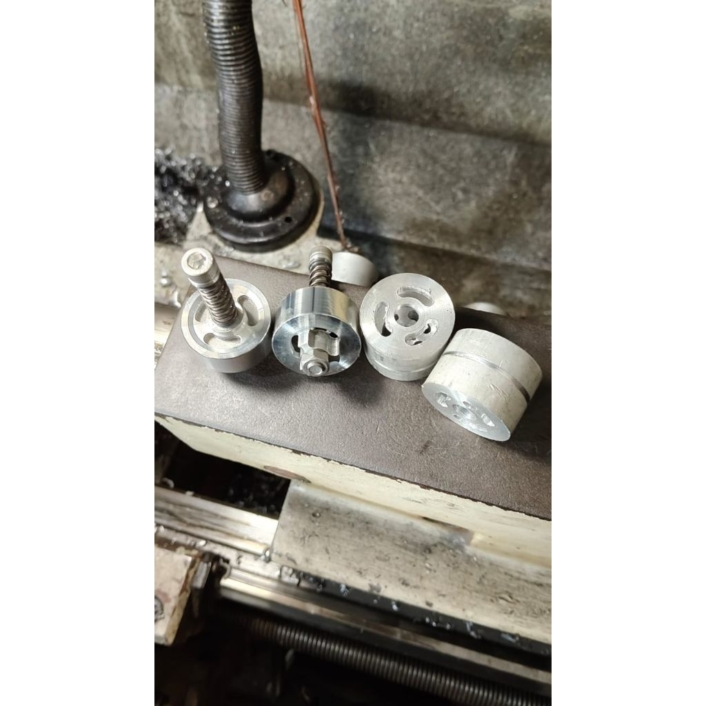 Emulator shock depan untuk As 33