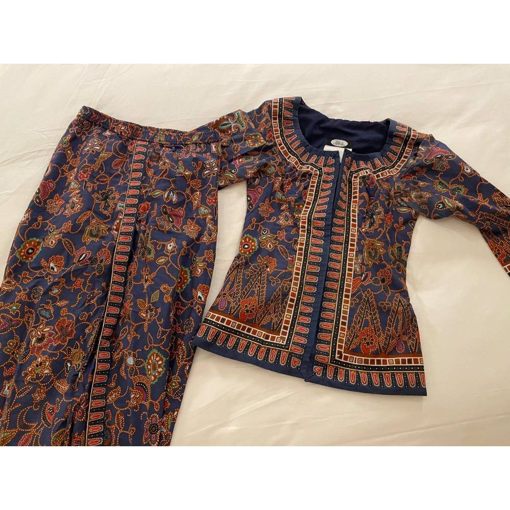 seragam pramugari singapore airlines