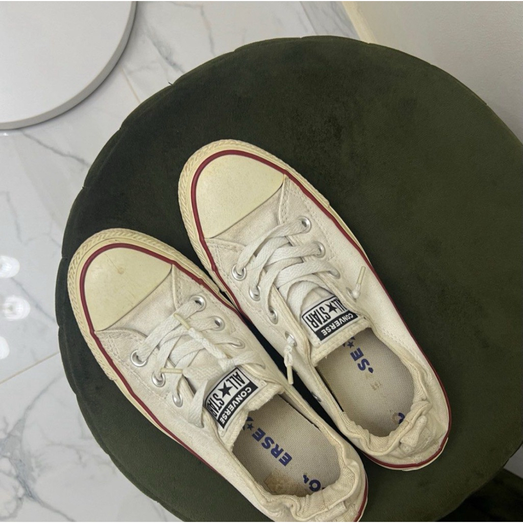 Sepatu Converse Putih