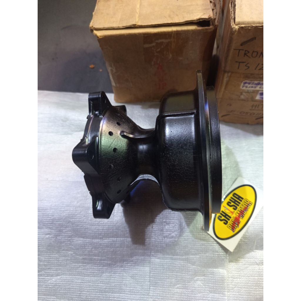 Tromol Teromol Belakang Suzuki TS 125 Ts125 Original SGP Japan 64110-48700
