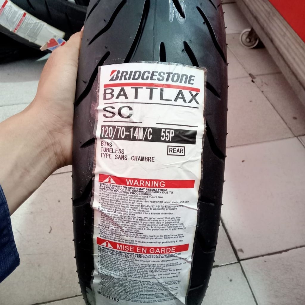 BAN LUAR BATTLAX BRIDGESTONE SC UKURAN 120/70-14 TUBELESS