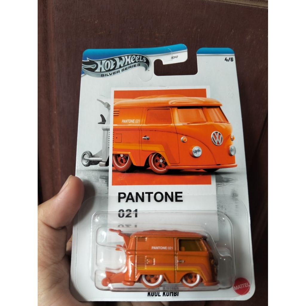 Hotwheels COOL COMBI [PANTONE]