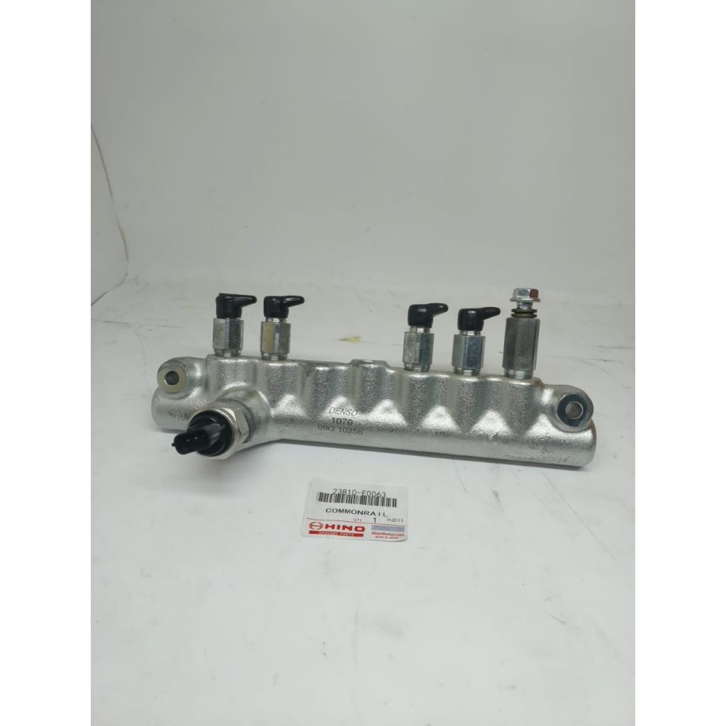 PIPA COMONRAIL SK200-8 23810-F0063