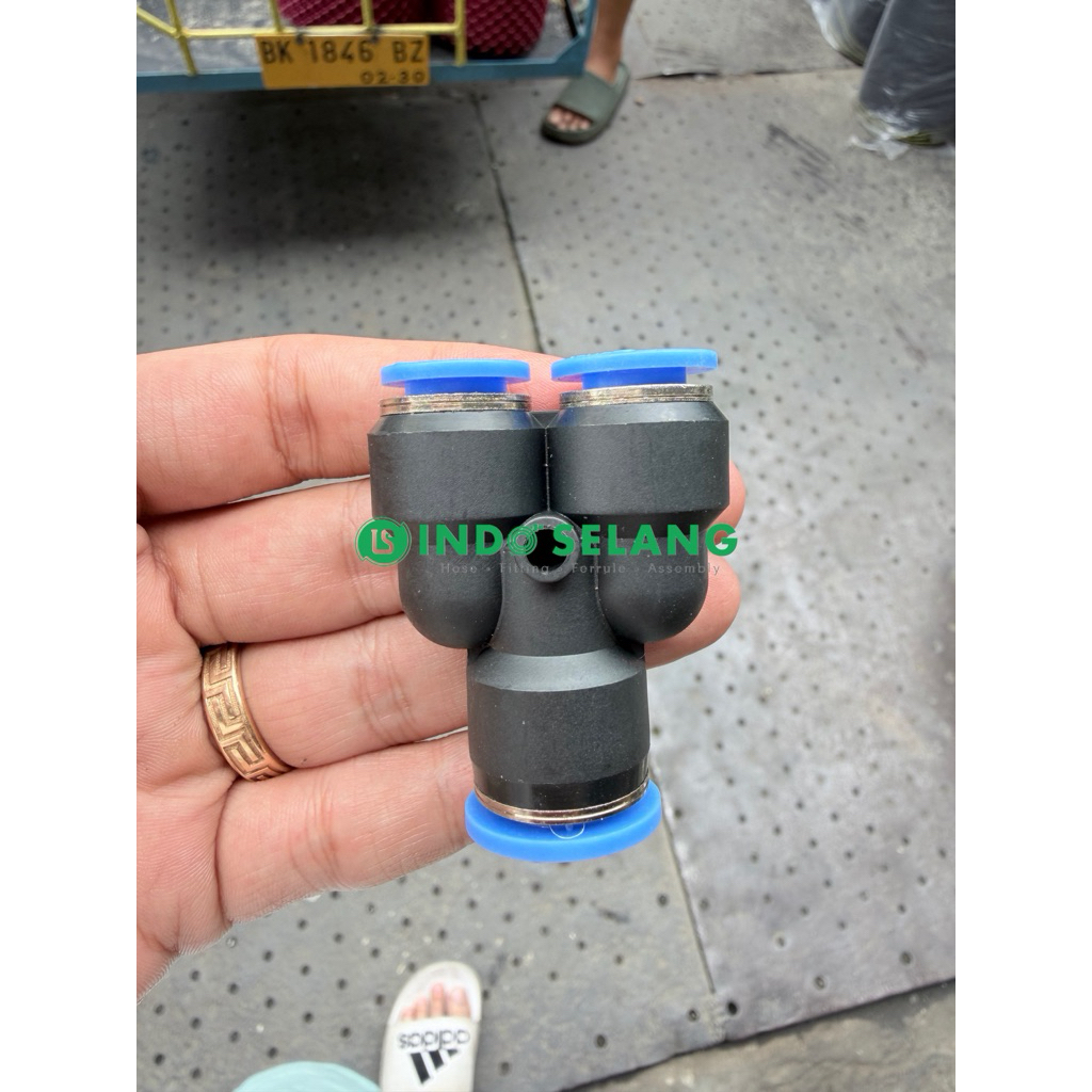 PNEUMATIC FITTING PW / SAMBUNGAN SELANG Y REDUCER TUBING NYLON SHPI