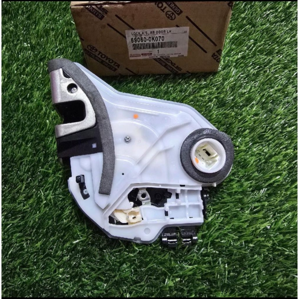 Doorlock Pintu Bagasi Belakang TOYOTA INNOVA,FORTUNER VRZ, HILUX ORIGINAL