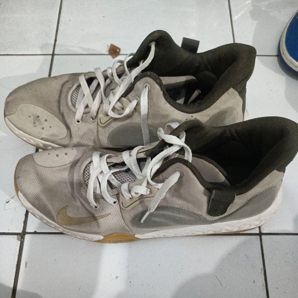 sepatu basket jumbo size 46 - KD V Trey
