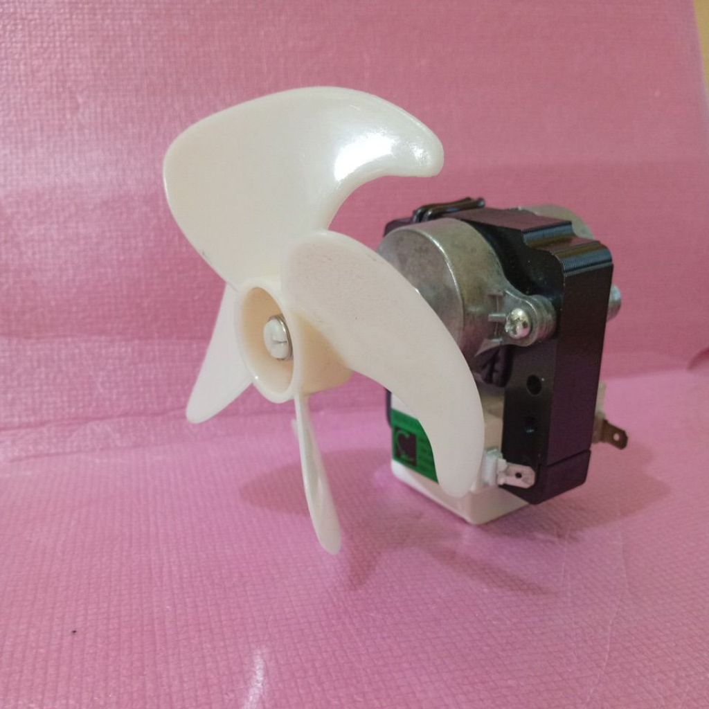 fan kipas kulkas 2pintu  thosiba