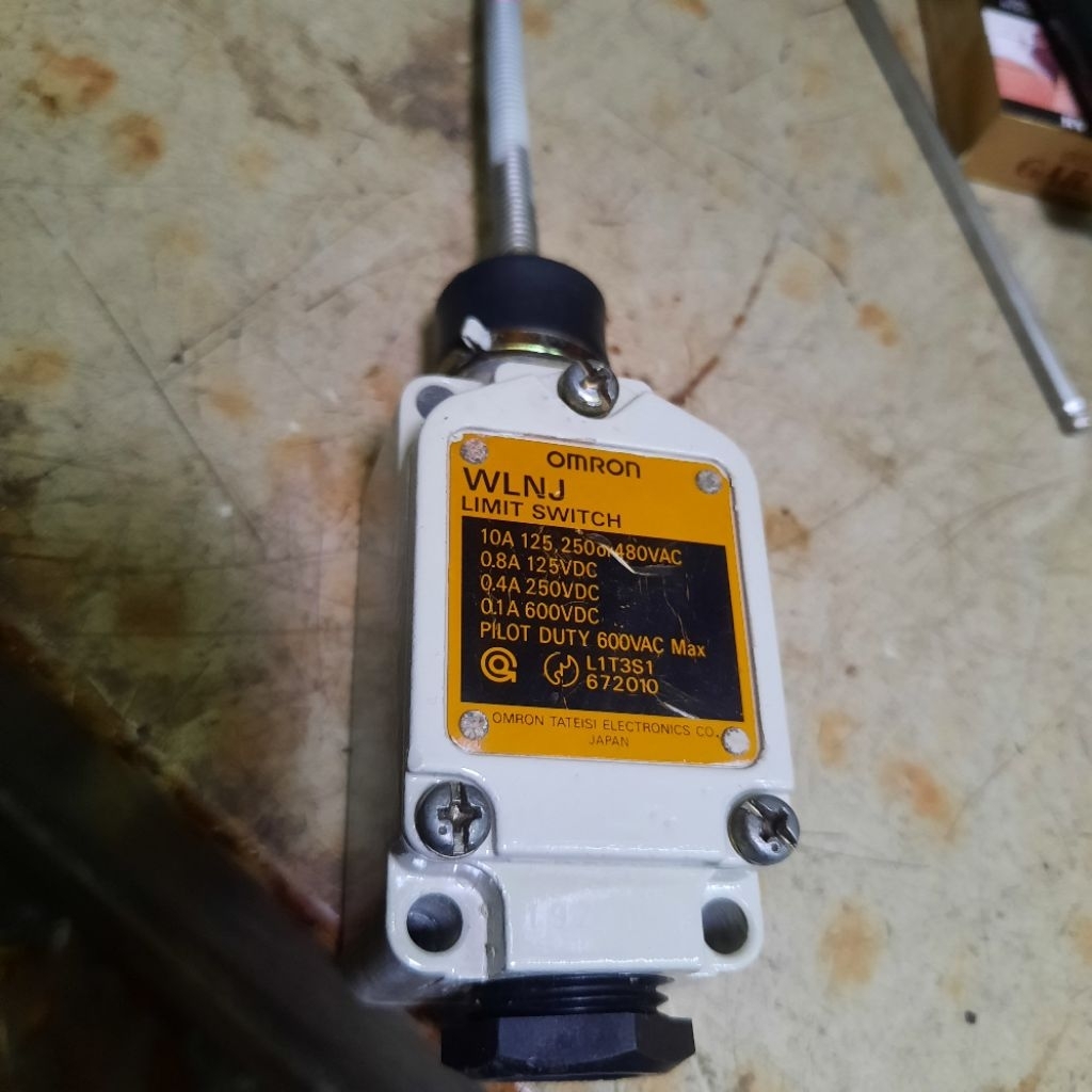 LIMIT SWITCH OMRON WLNJ limit switch omron wlnj second original