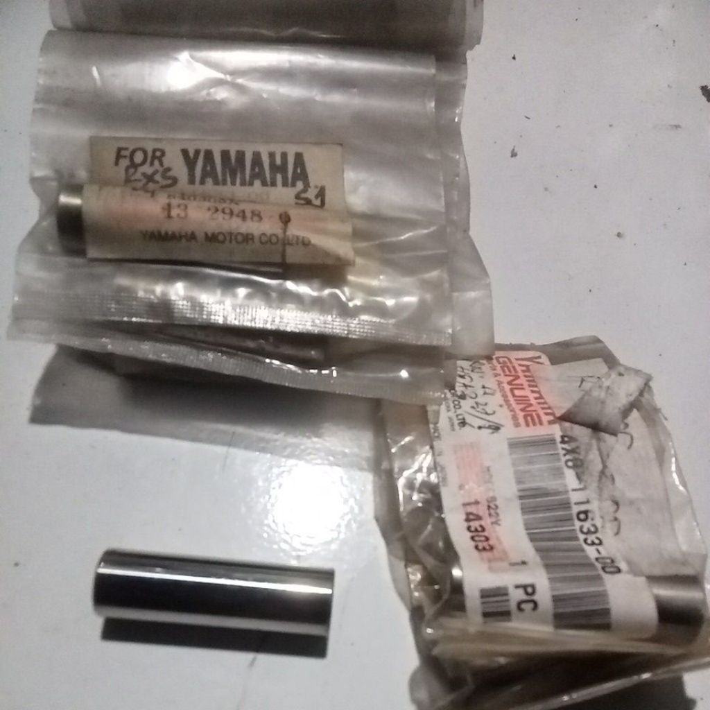 PIN PEN SEHER PISTON YAMAHA RXS ORIGINAL JAPAN.