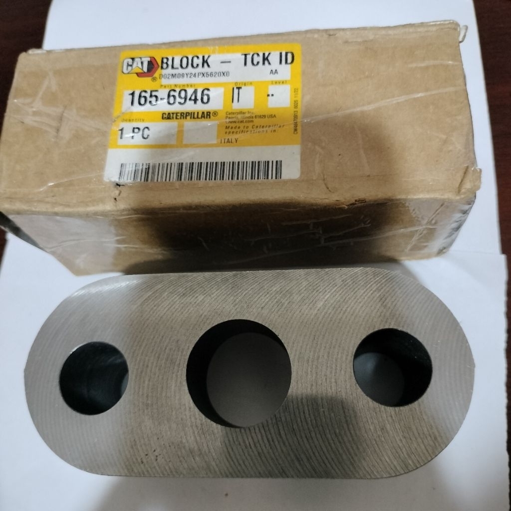 165-6946 / 1656946 BLOCK GENUINE CAT