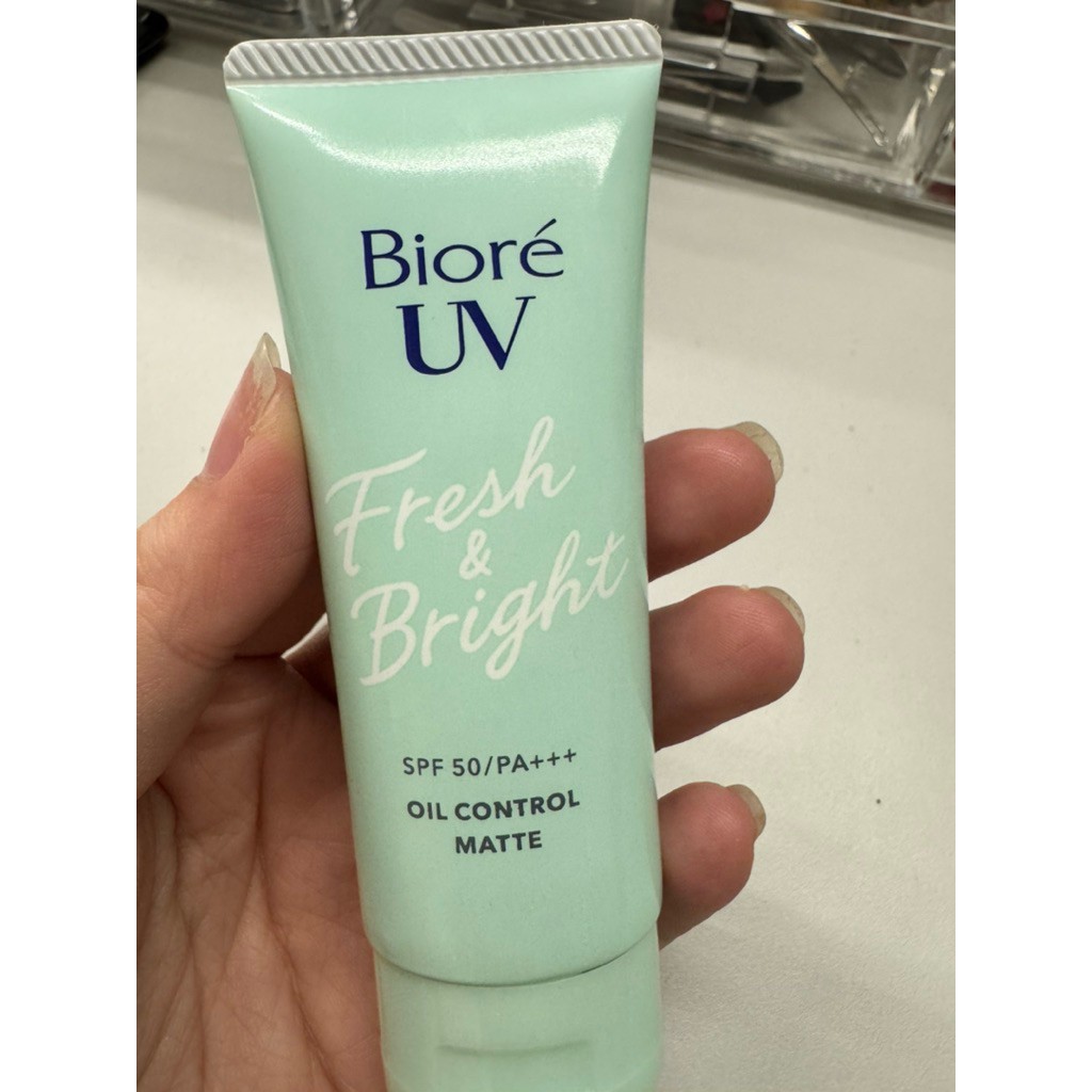 Biore UV Fresh & Bright Sunscreen
