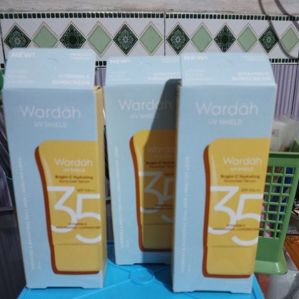 Sunscreen Wardah Kuning spf 35 pa+++ kemasan baru