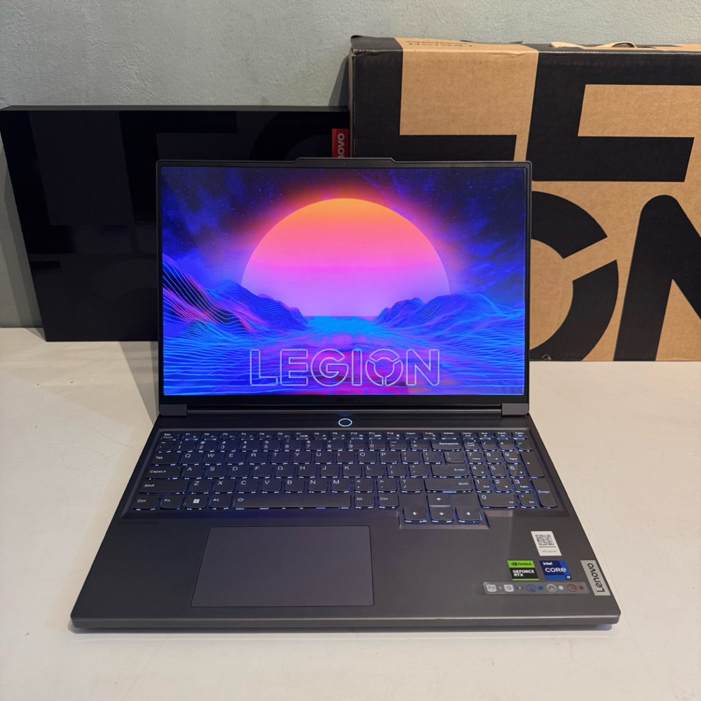 Laptop Gaming Legion Slim 7i 16IRH8 i9 13900H RTX 4070 32GB/1TB Garansi Panjang