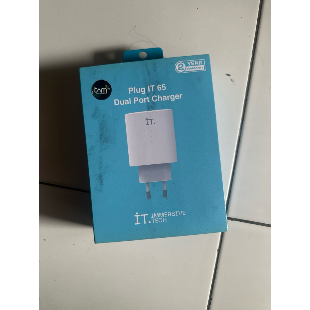 IT Plug 65W Dual Port Adaptor Charger