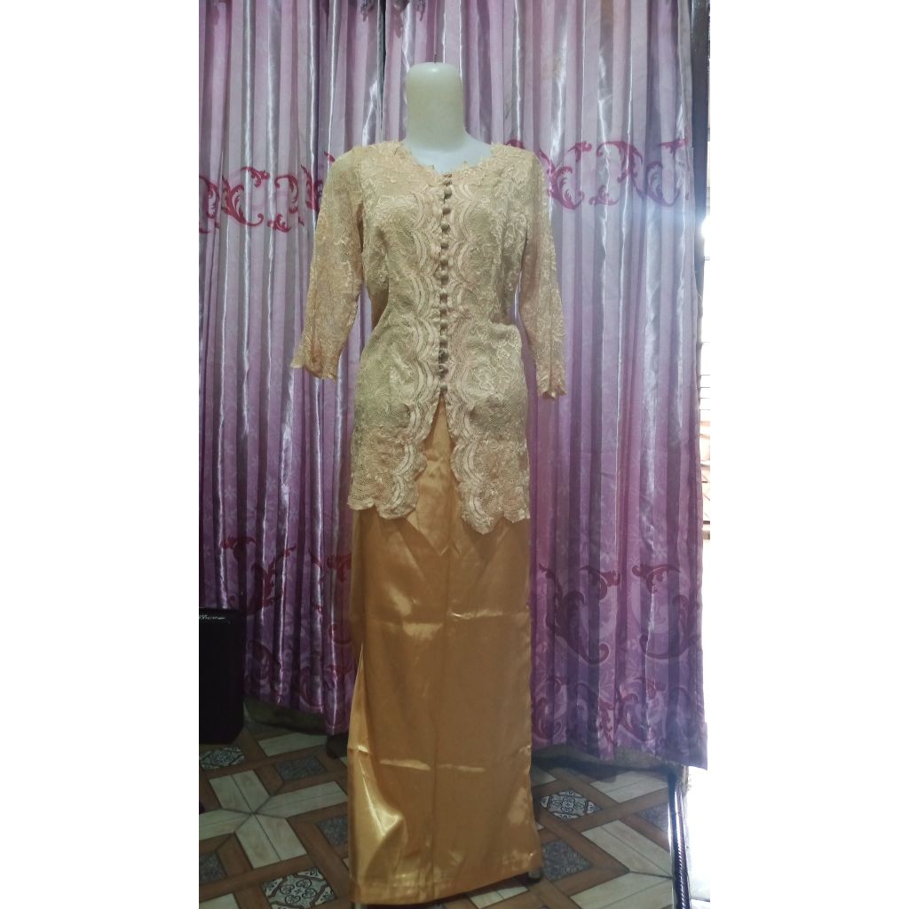 one set kebaya brukat