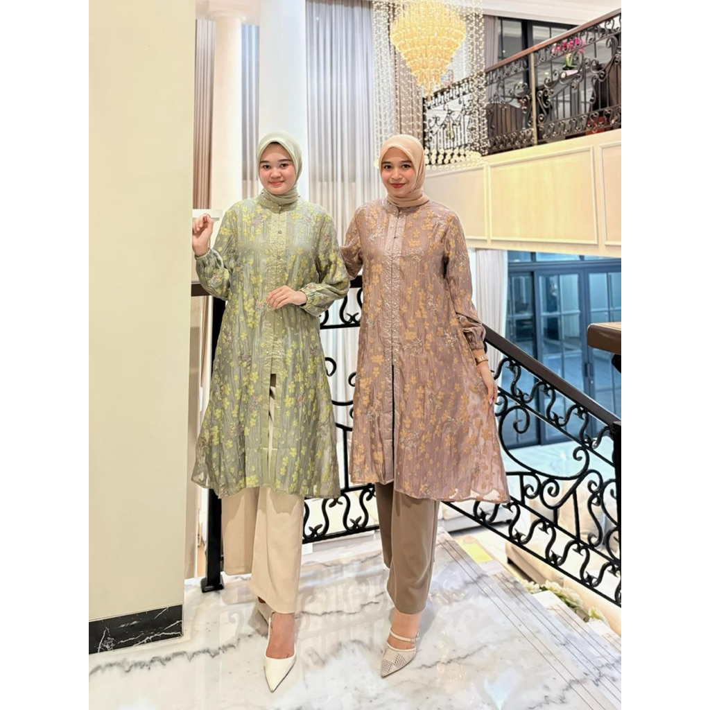 Long tunik organza bordir mix fayet (tunik saja) Kancing depan  Tangan ada kancing Ori by Edness Kay