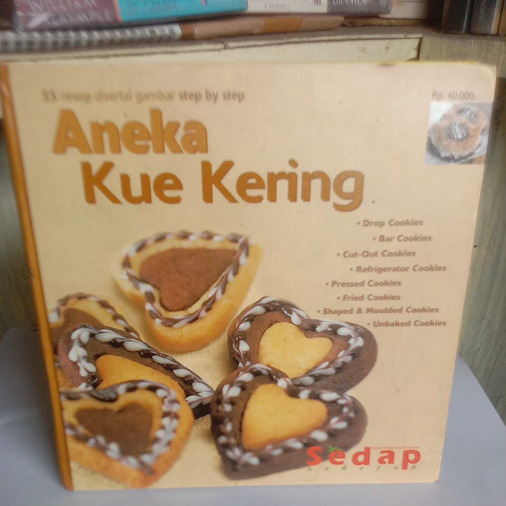 ANEKA KUE KERING, 55 resep disertai gambar step by step