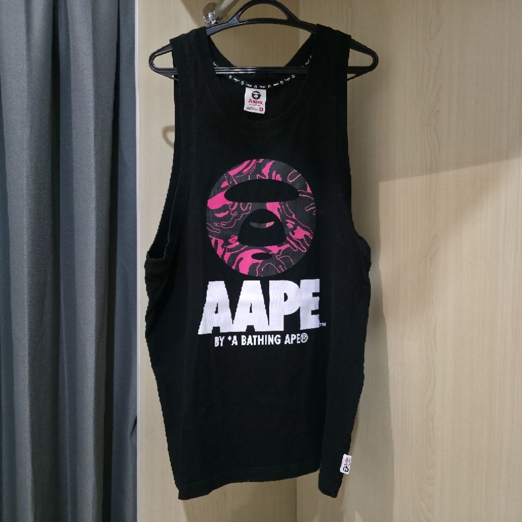 aAPE Blck/pink Tank Top