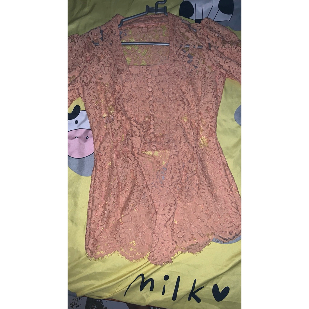 KEBAYA BALON KUTUBARU BALI warna peach size L