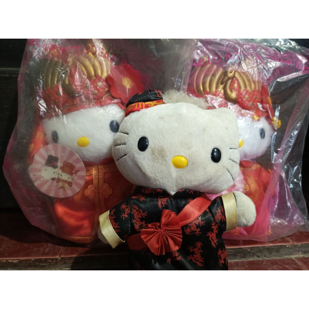 boneka hello kitty - kucing doll - isbon - istana boneka - mainan mcd