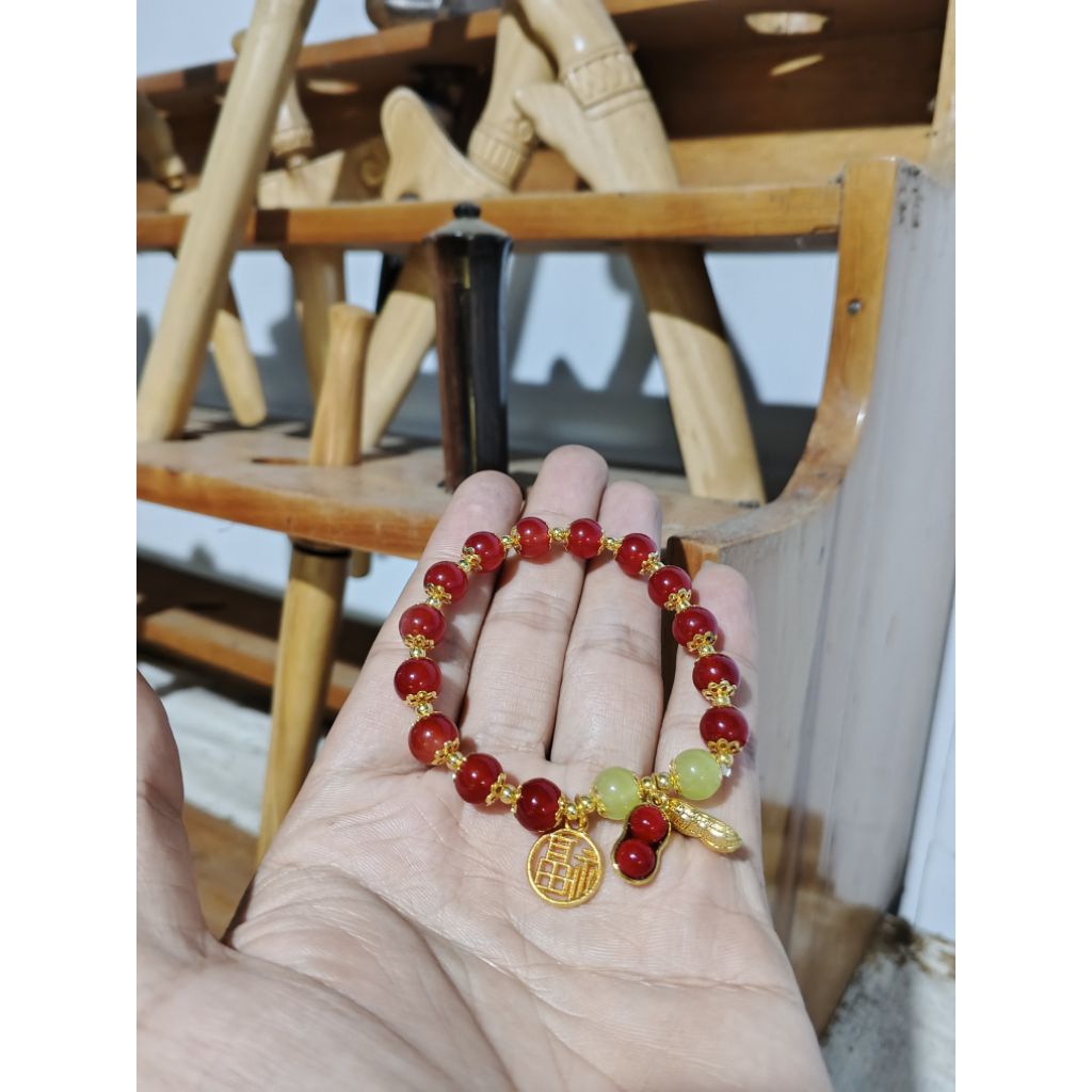 gelang batu giok merah