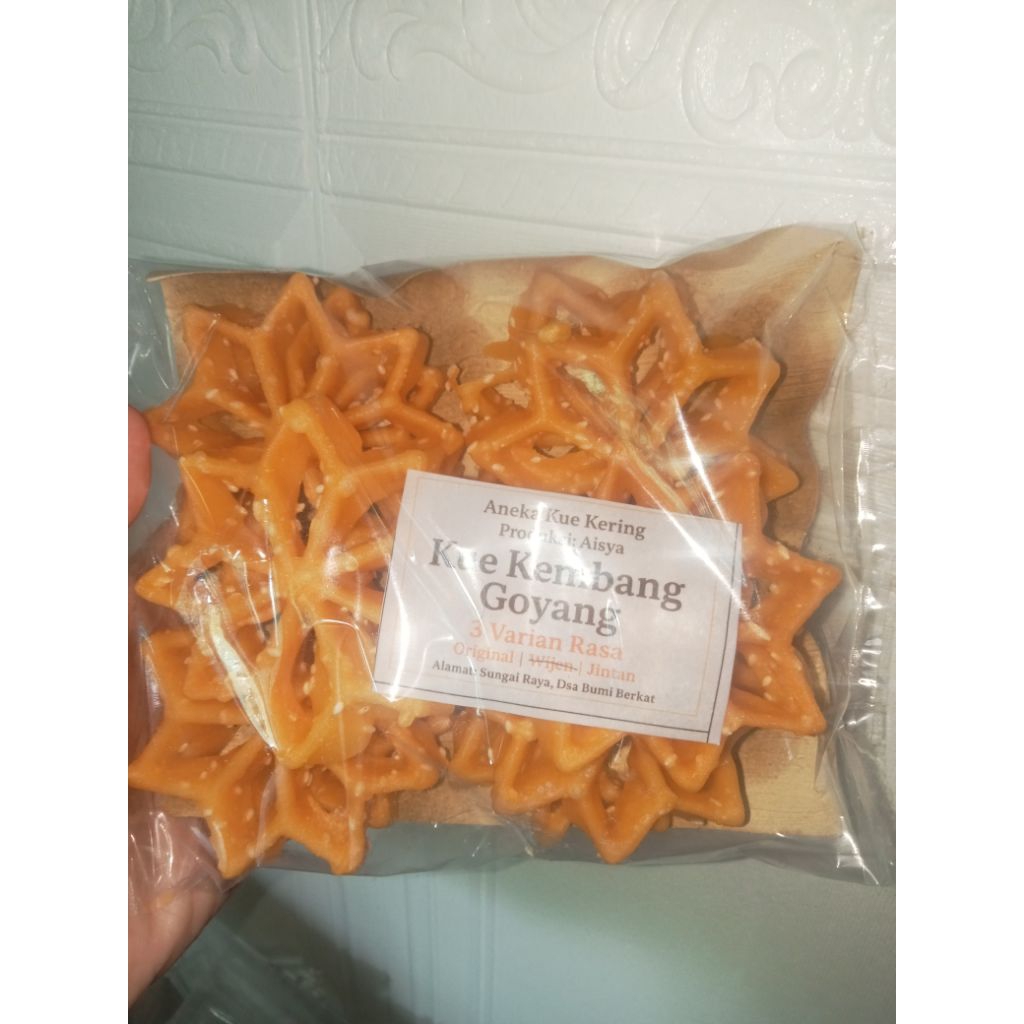 kembang goyang wijen