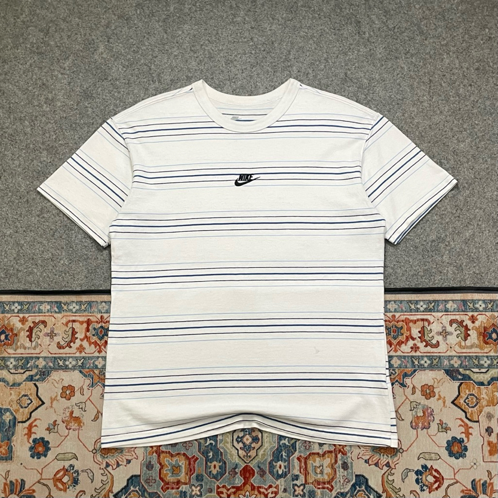 Tshirt Nike Center Salur