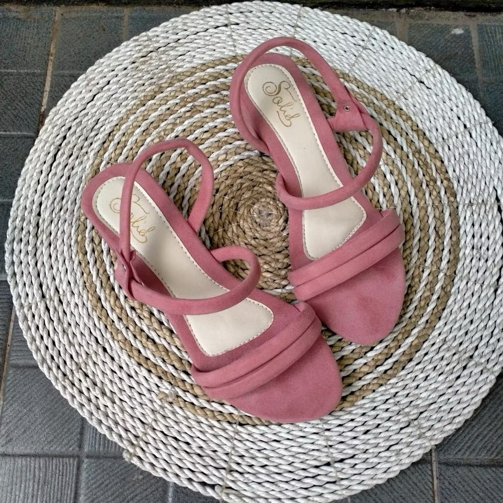 Sandal Wanita Hak Pendek Santai