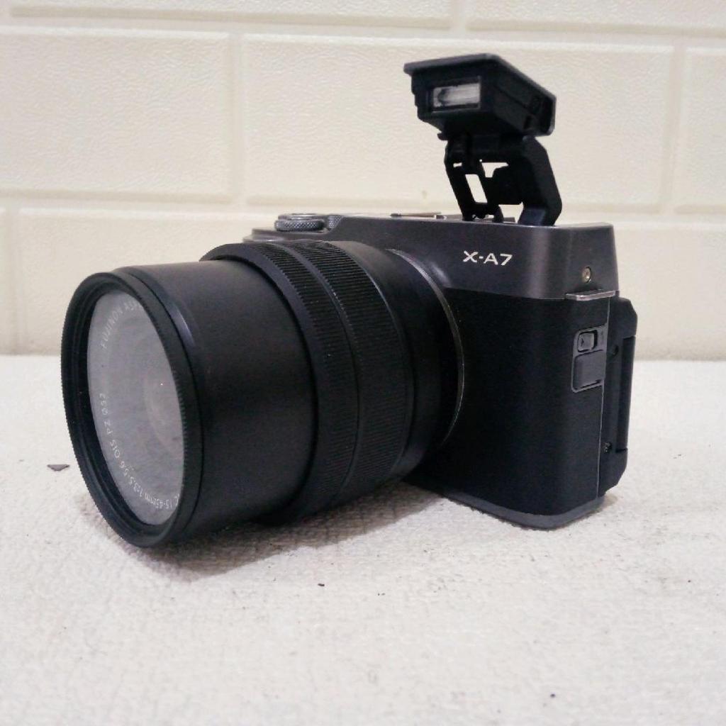 Fujifilm X A7 / X-A7 lensa 15-45mm kamera mirrorlles camera second