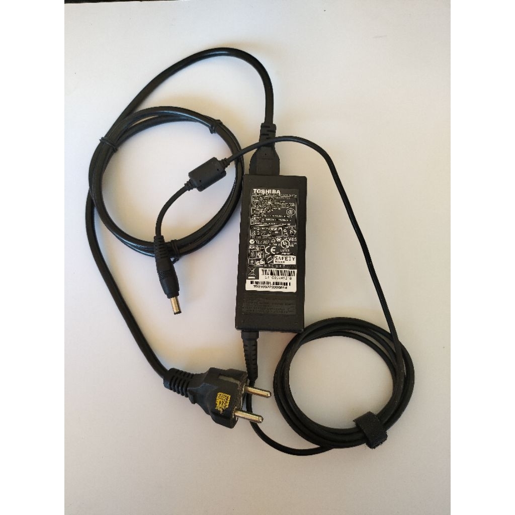 Adaptor Charger Cas Laptop Toshiba 2nd Original Bawaan Laptop