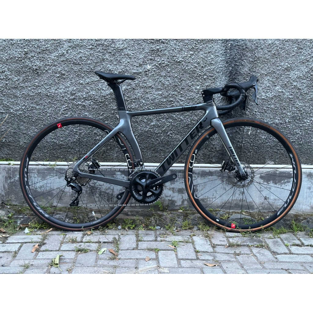 Twitter Thunder size 46 Groupset 105