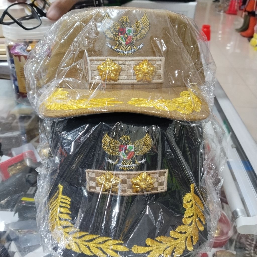 TOPI KOMANDO LURAH