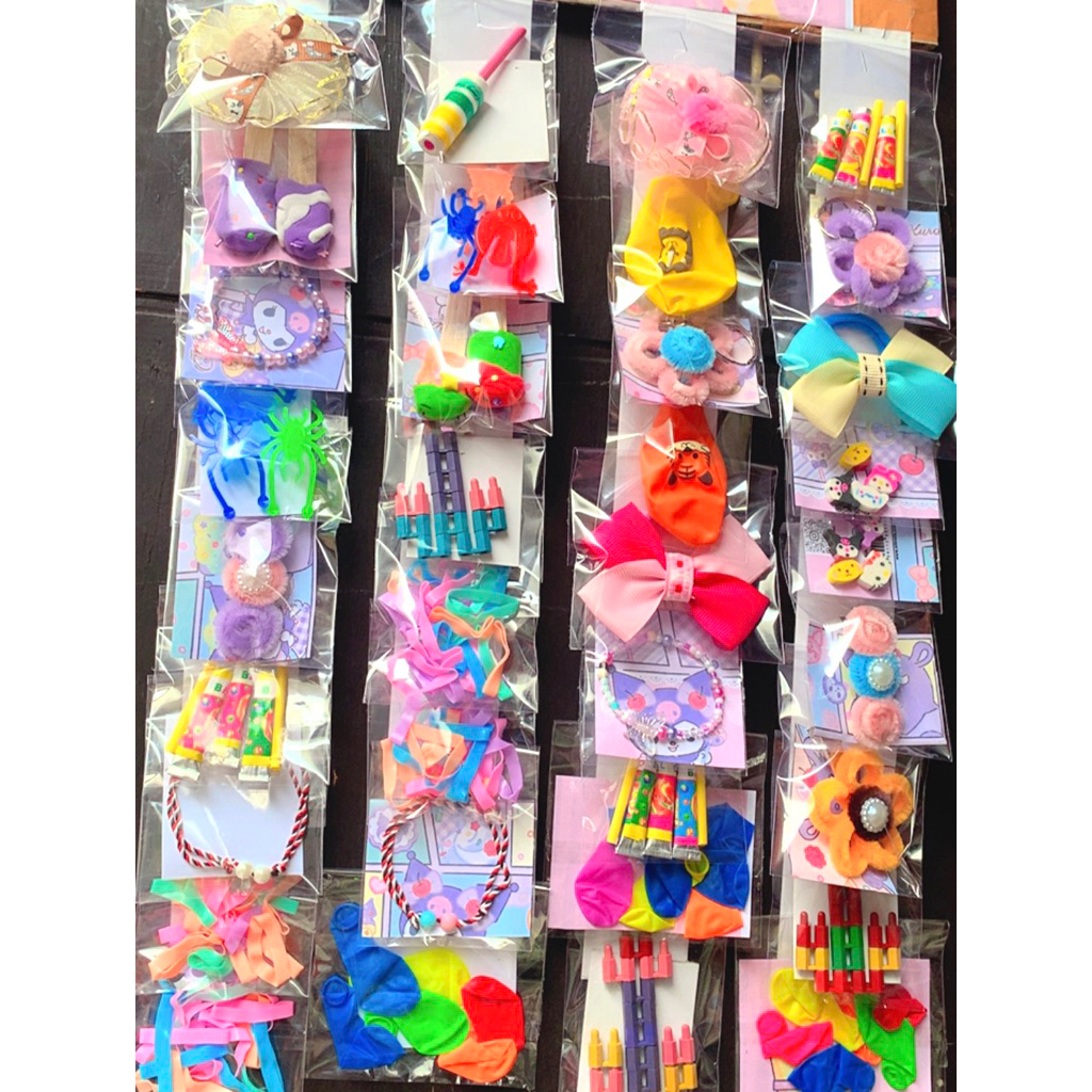 Rencengan mainan 35 PCS, rencengan pita mix mainan. rencengan mainan warung