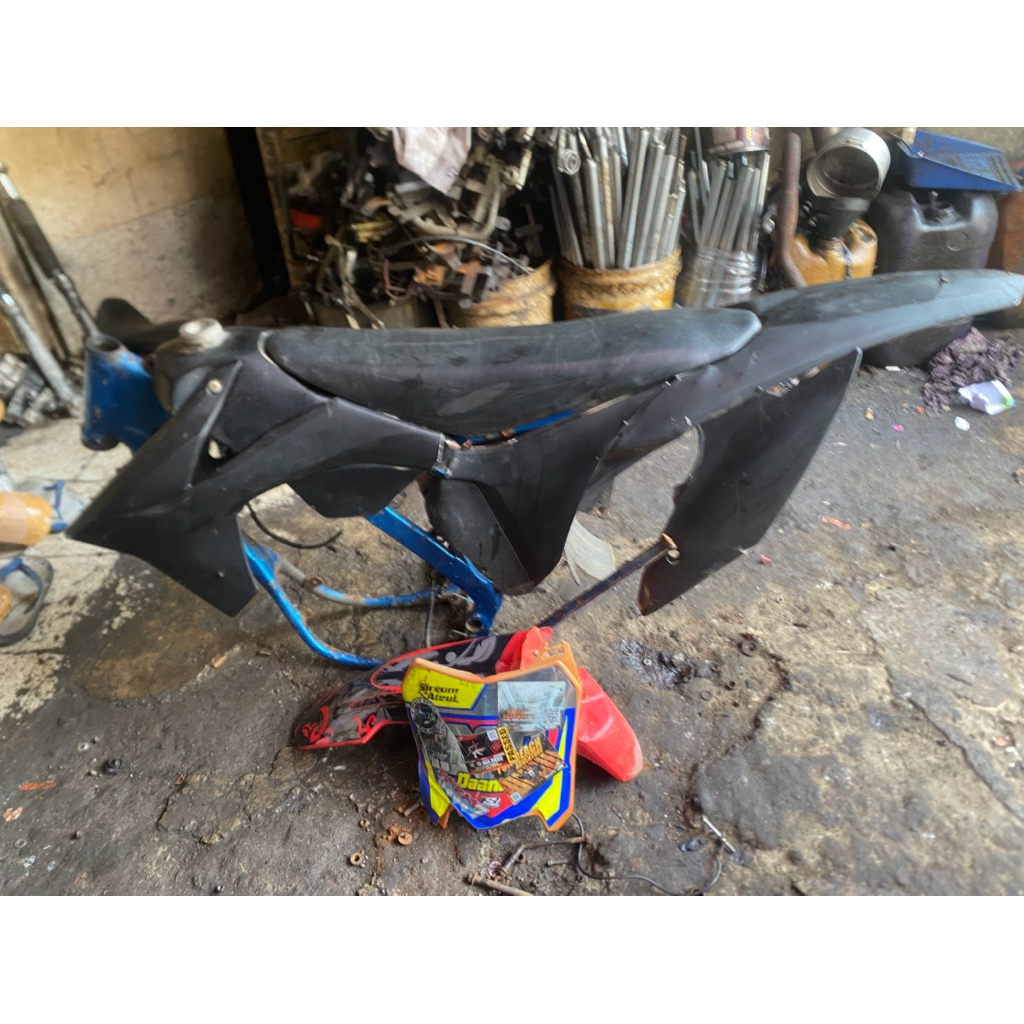 body set kmt  + rangka custom pnp mesin tiger megapro