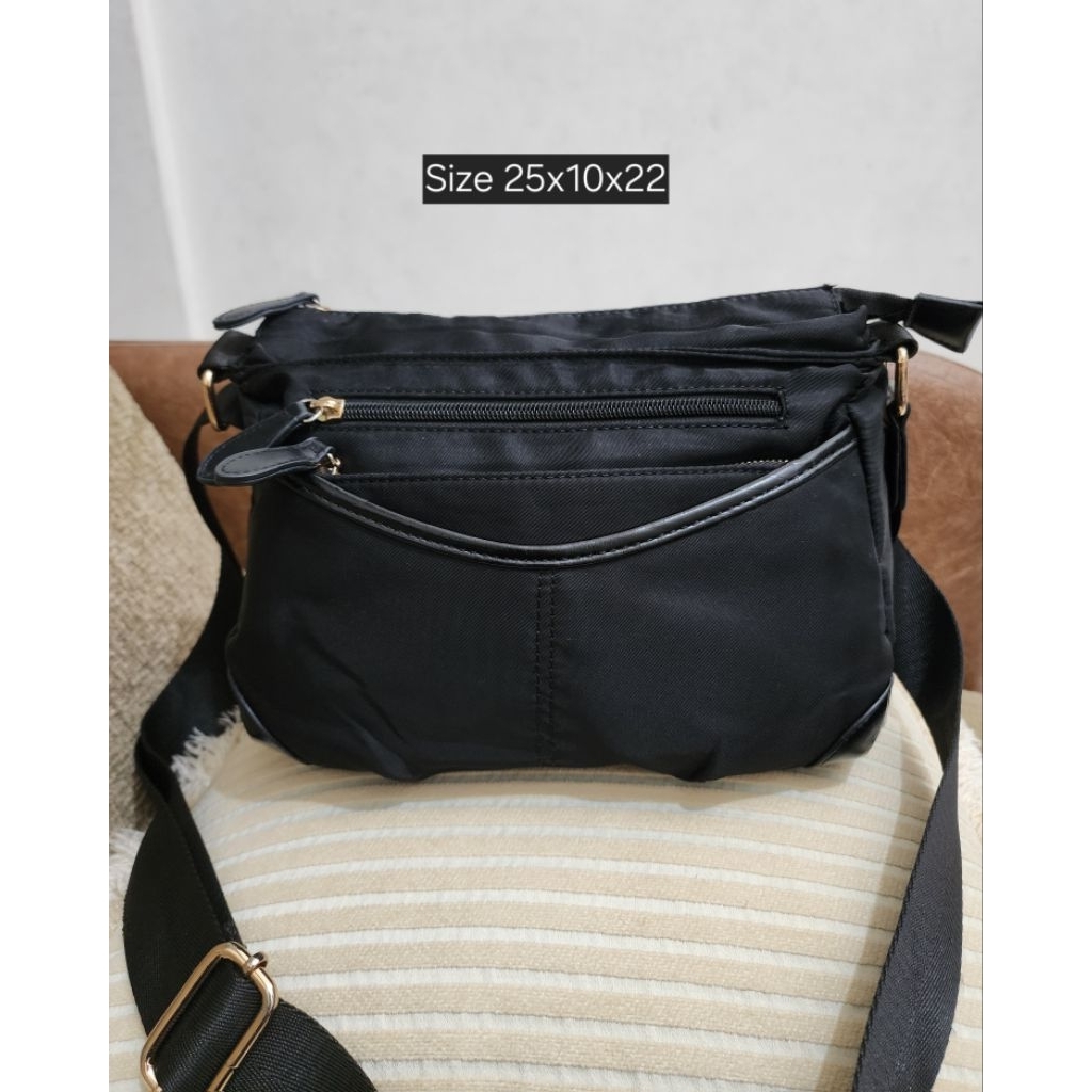 sling bag nilon OMAR SHARIF